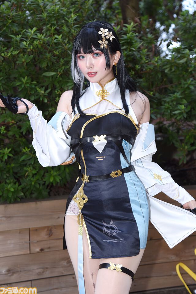 【コスプレ】『ドラクエ3リメイク』勇者、武闘家、遊び人、賢者が池袋に集結！ 『NIKKE』『ブルアカ』レイヤーたちも駆けつけた“池ハロ2024”リポート
