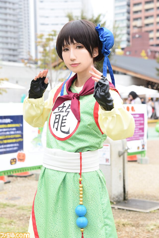 【コスプレ】『ドラクエ3リメイク』勇者、武闘家、遊び人、賢者が池袋に集結！ 『NIKKE』『ブルアカ』レイヤーたちも駆けつけた“池ハロ2024”リポート