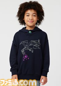 『マイクラ』クリーパーTシャツなどグラニフコラボ商品が11月26日発売。アレックスとゾンビたちの夜の攻防を再現したスウェットパーカーがユニーク
