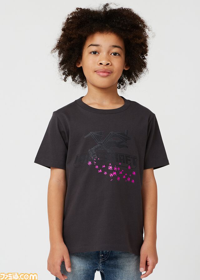 『マイクラ』クリーパーTシャツなどグラニフコラボ商品が11月26日発売。アレックスとゾンビたちの夜の攻防を再現したスウェットパーカーがユニーク