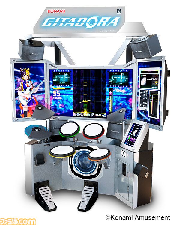 『ギタドラ』新筐体はトリプルモニターとスピーカー7個でド迫力の演奏に。キャラクターとのセッション演出にイカす【アミューズメント エキスポ 2024】