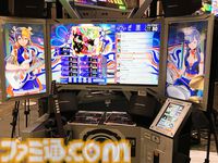 『ギタドラ』新筐体はトリプルモニターとスピーカー7個でド迫力の演奏に。キャラクターとのセッション演出にイカす【アミューズメント エキスポ 2024】