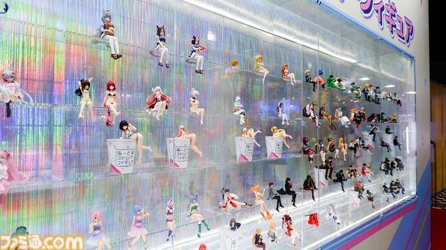 ぬーどるストッパーは水着の美少女から世紀末覇者まで網羅する。生活に溶け込むフィギュアシリーズ10年の歴史【アミューズメント エキスポ 2024】