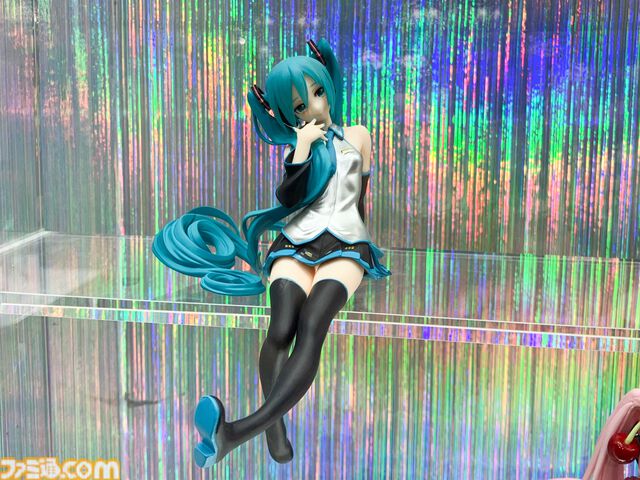 ぬーどるストッパーは水着の美少女から世紀末覇者まで網羅する。生活に溶け込むフィギュアシリーズ10年の歴史【アミューズメント エキスポ 2024】