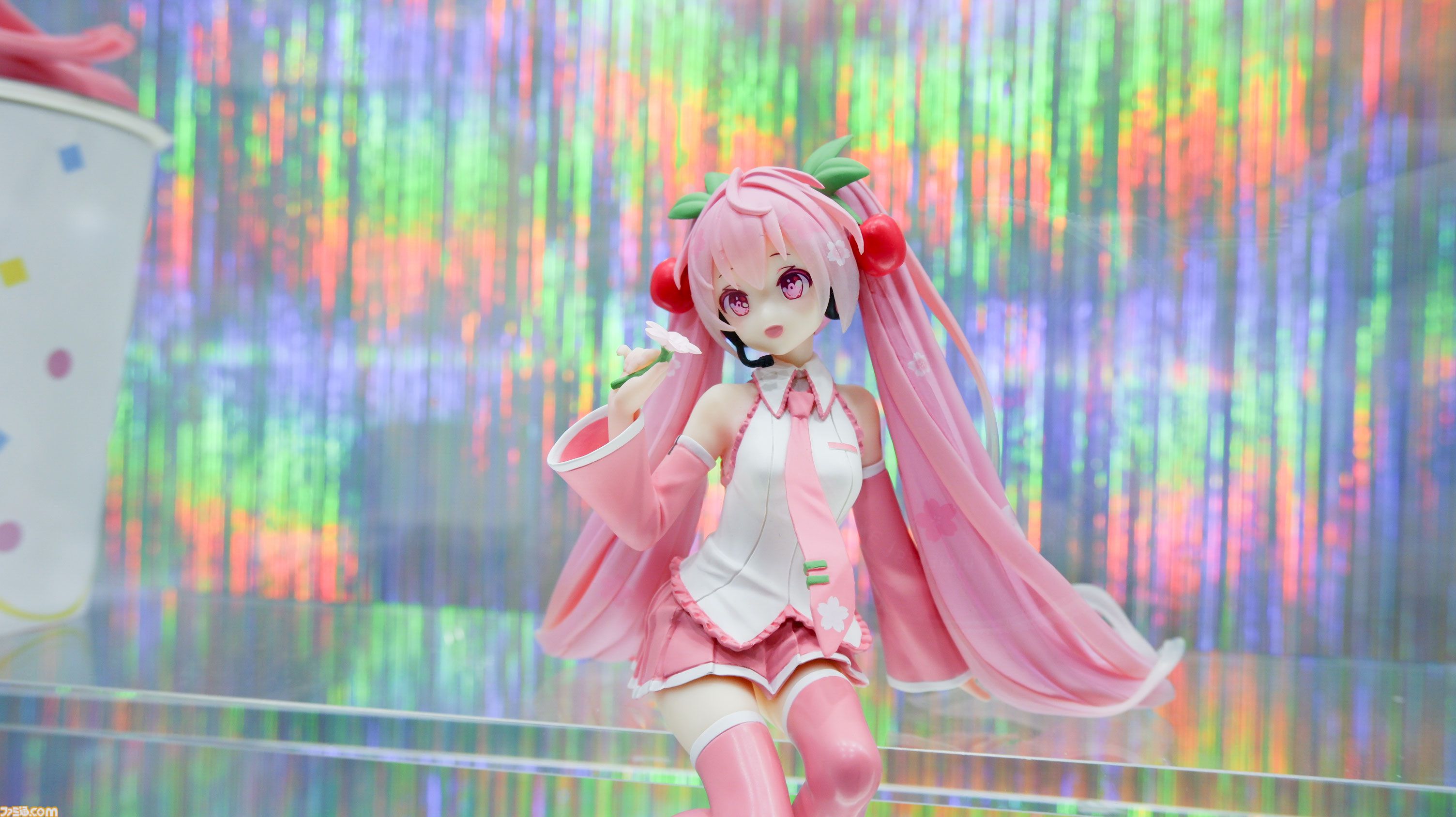 ぬーどるストッパーは水着の美少女から世紀末覇者まで網羅する。生活に