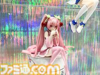 ぬーどるストッパーは水着の美少女から世紀末覇者まで網羅する。生活に溶け込むフィギュアシリーズ10年の歴史【アミューズメント エキスポ 2024】