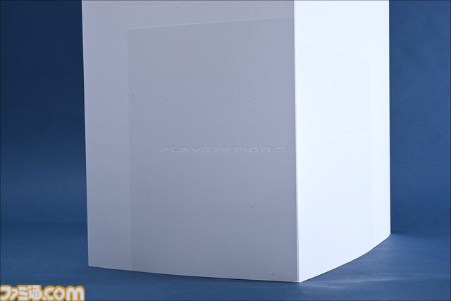 プレステ30周年記念モデルPS5Pro開封リポ。初代PSの配色や限定ロゴがカッコよすぎる、アクセサリーや化粧箱へのこだわりもスゴい