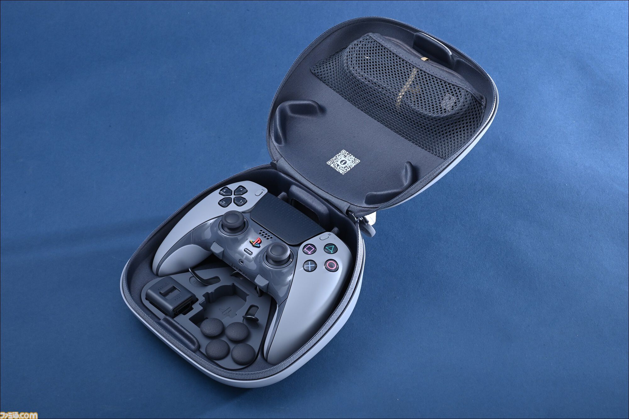 プレステ30周年記念モデルPS5Pro開封リポ。初代PSの配色や限定ロゴがカッコよすぎる、アクセサリーや化粧箱へのこだわりもスゴい