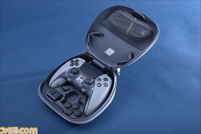 プレステ30周年記念モデルPS5Pro開封リポ。初代PSの配色や限定ロゴがカッコよすぎる、アクセサリーや化粧箱へのこだわりもスゴい