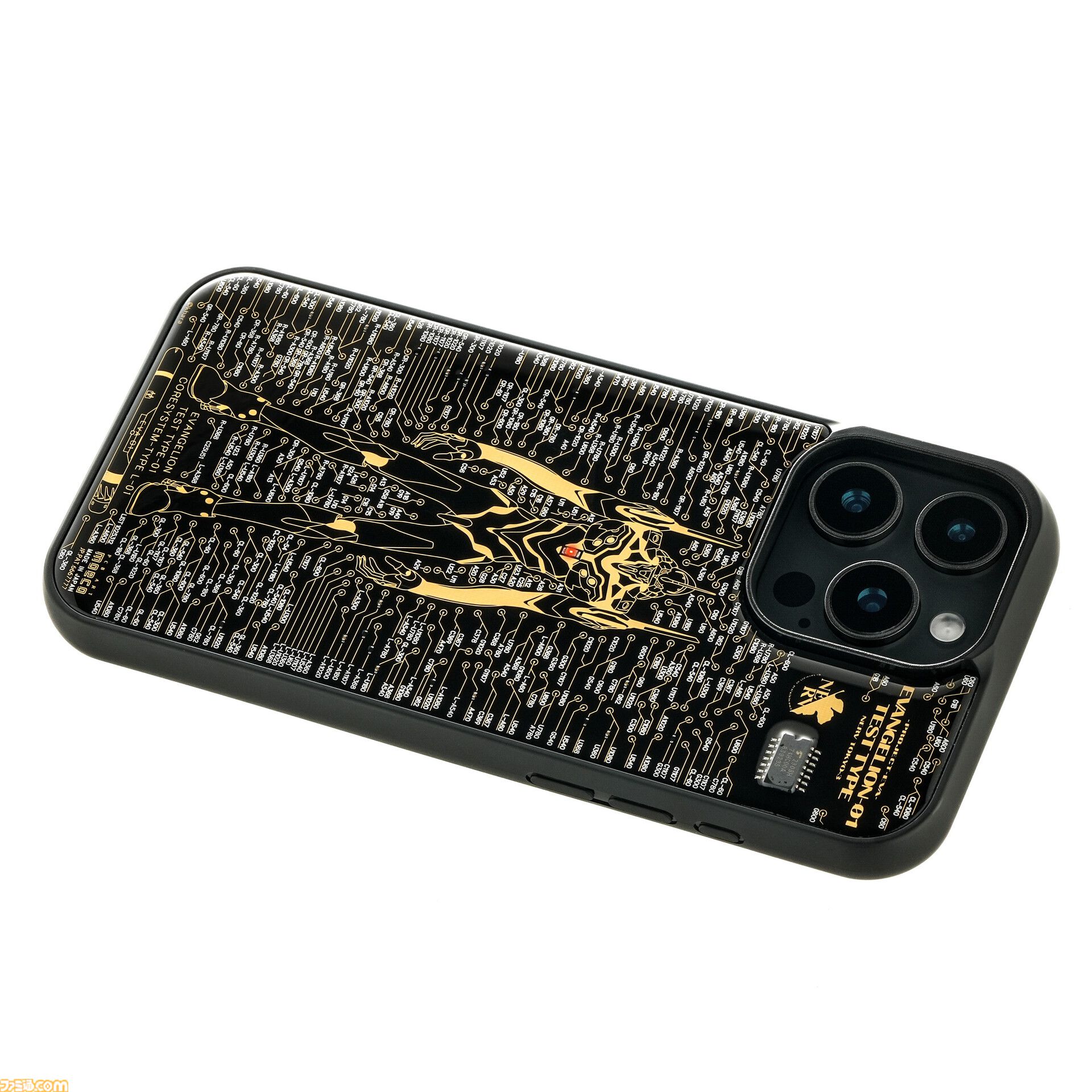 【エヴァ】初号機や13号機が光るiPhone 16用ケースが発売。基板の配線パターンで緻密にデザイン