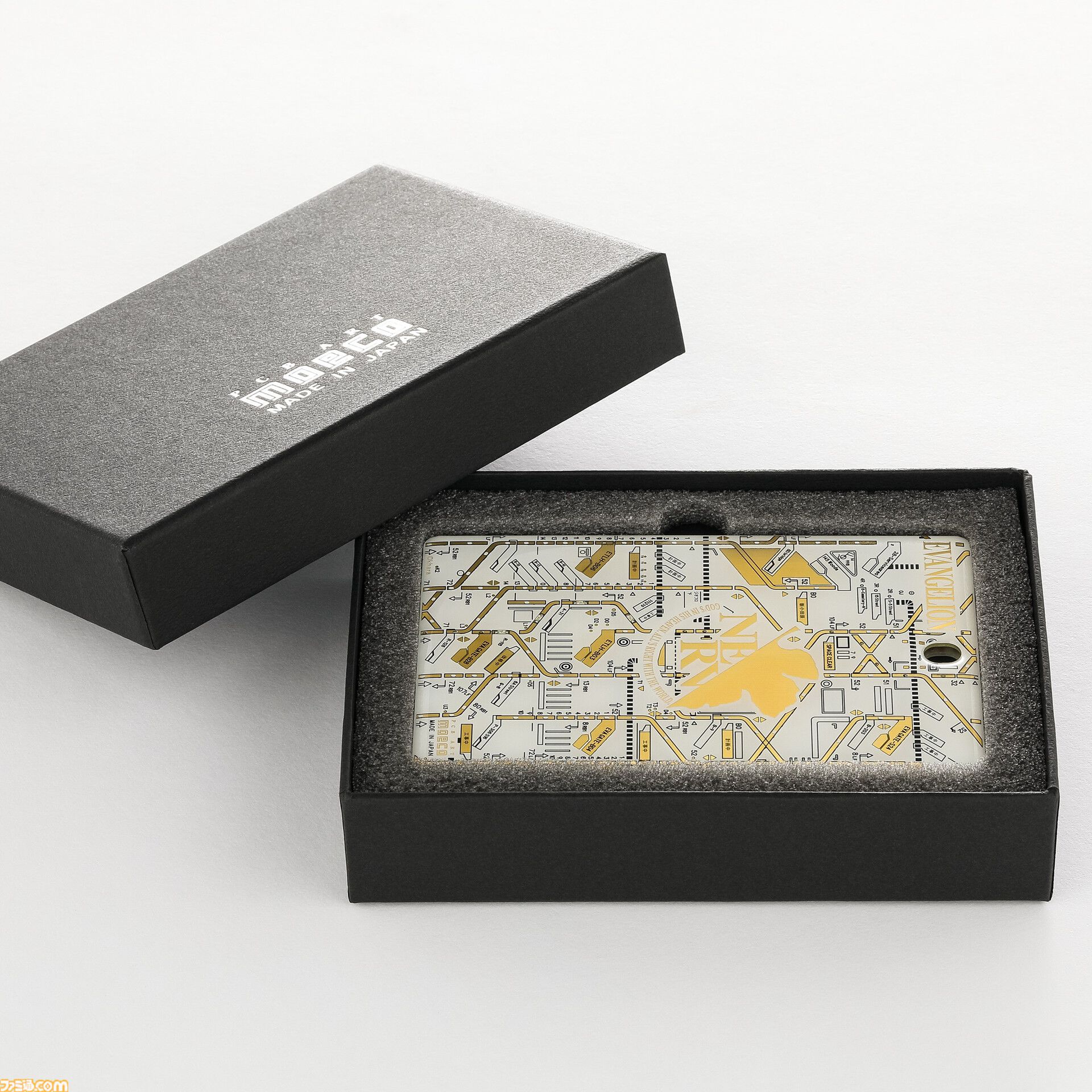 【エヴァ】初号機や13号機が光るiPhone 16用ケースが発売。基板の配線パターンで緻密にデザイン