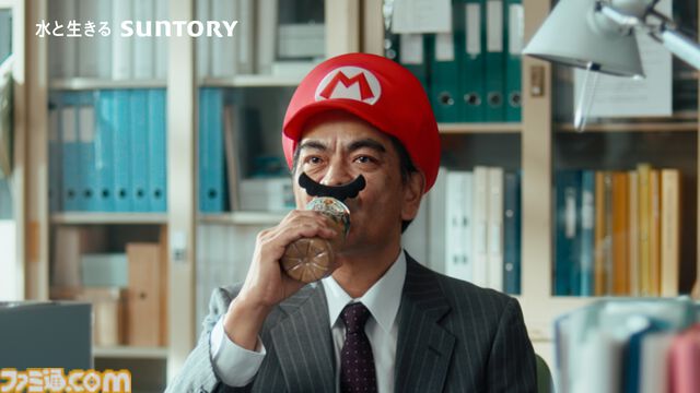 『スーパーマリオ』の“変身セット”や“ハテナブロック型キャリークーラーバッグ”が当たる。サントリー飲料とのコラボキャンペーンが本日（4/22）スタート