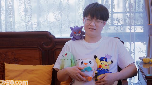 『ポケカ』簡体字版のスタープレイヤー・Nii.選手に密着したドキュメンタリーが12月6日公開。ポケモンカードを通じて仲間との交流や言語の壁を越えて選手同士で対話する姿は必見