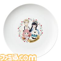 『スパイファミリー』新作一番くじが本日（11/29）発売。パンの焼き目がニッコリ笑ったアーニャになるホットサンドメーカーが登場