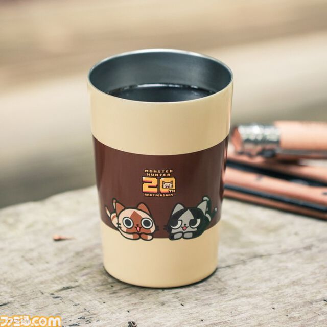 『モンハン』肉焼きタイマー＆タンブラーつきのムックがファミマで12月27日に発売。タイマーにはおなじみのメロディーと「上手に焼けました！」ボイス搭載