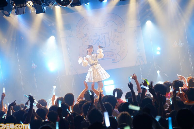 『学マス』デビューライブツアー“初心公演”（梅田）リポート。人前で泣かない薄井さんも弟くんたちを前に号泣！ 3ヵ月溜めた想いが結実