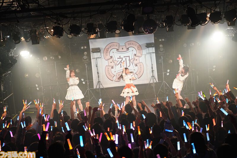 『学マス』デビューライブツアー“初心公演”（梅田）リポート。人前で泣かない薄井さんも弟くんたちを前に号泣！ 3ヵ月溜めた想いが結実