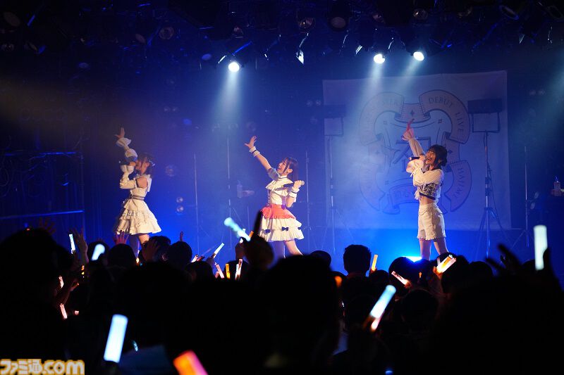 『学マス』デビューライブツアー“初心公演”（梅田）リポート。人前で泣かない薄井さんも弟くんたちを前に号泣！ 3ヵ月溜めた想いが結実