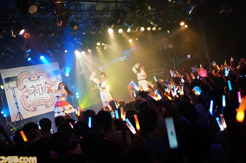 『学マス』デビューライブツアー“初心公演”（梅田）リポート。人前で泣かない薄井さんも弟くんたちを前に号泣！ 3ヵ月溜めた想いが結実