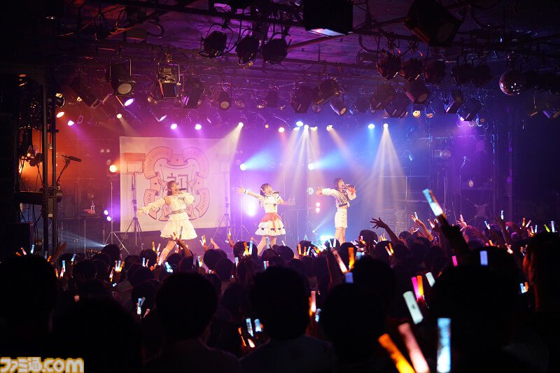 『学マス』デビューライブツアー“初心公演”（梅田）リポート。人前で泣かない薄井さんも弟くんたちを前に号泣！ 3ヵ月溜めた想いが結実