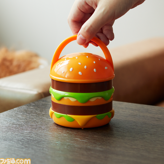 【マクドナルド】ビッグマックランタンやポテトハンドキャッチャーが当たる福袋が2025年1月1日登場。事前抽選の当選者を対象に販売