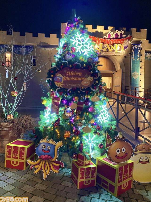 『ドラクエ』冬のリアルイベントが東京・南青山で12月2日開催。スライムのLEDライトが彩るクリスマスツリー、モンスターパネルがお出迎え