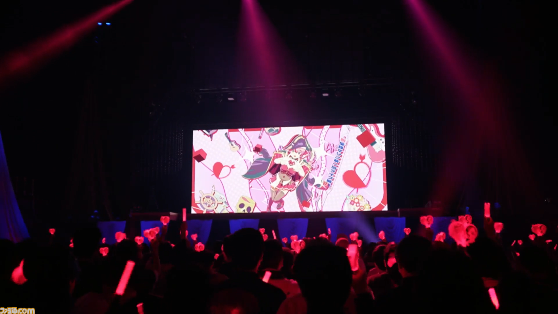 宝鐘マリン、1stソロライブ DAY1は歌謡祭！ 石井竜也さん（米米CLUB）との『浪漫飛行』デュエットで熱すぎるステージに。令和のこの時代に昭和テイストのライブリポートをお届け