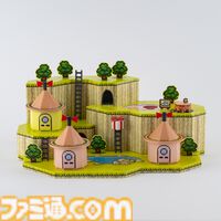 『MOTHER2』サターンバレーのペーパークラフトやどせいさんフィギュアなど、新作グッズが勢ぞろい。“MOTHERのBAZAAAAR!!”2025年1月開催