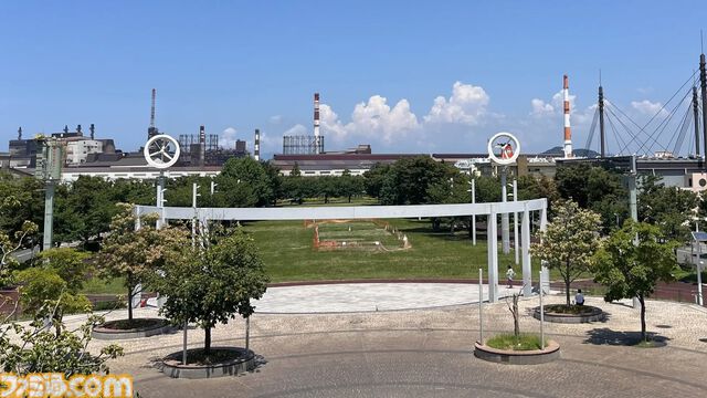 北九州市の成人式がVRChatで2025年1月5日～19日に開催。ド派手な晴れ着姿をバーチャル空間でお披露目、現地会場とのハイブリッド交流イベントも