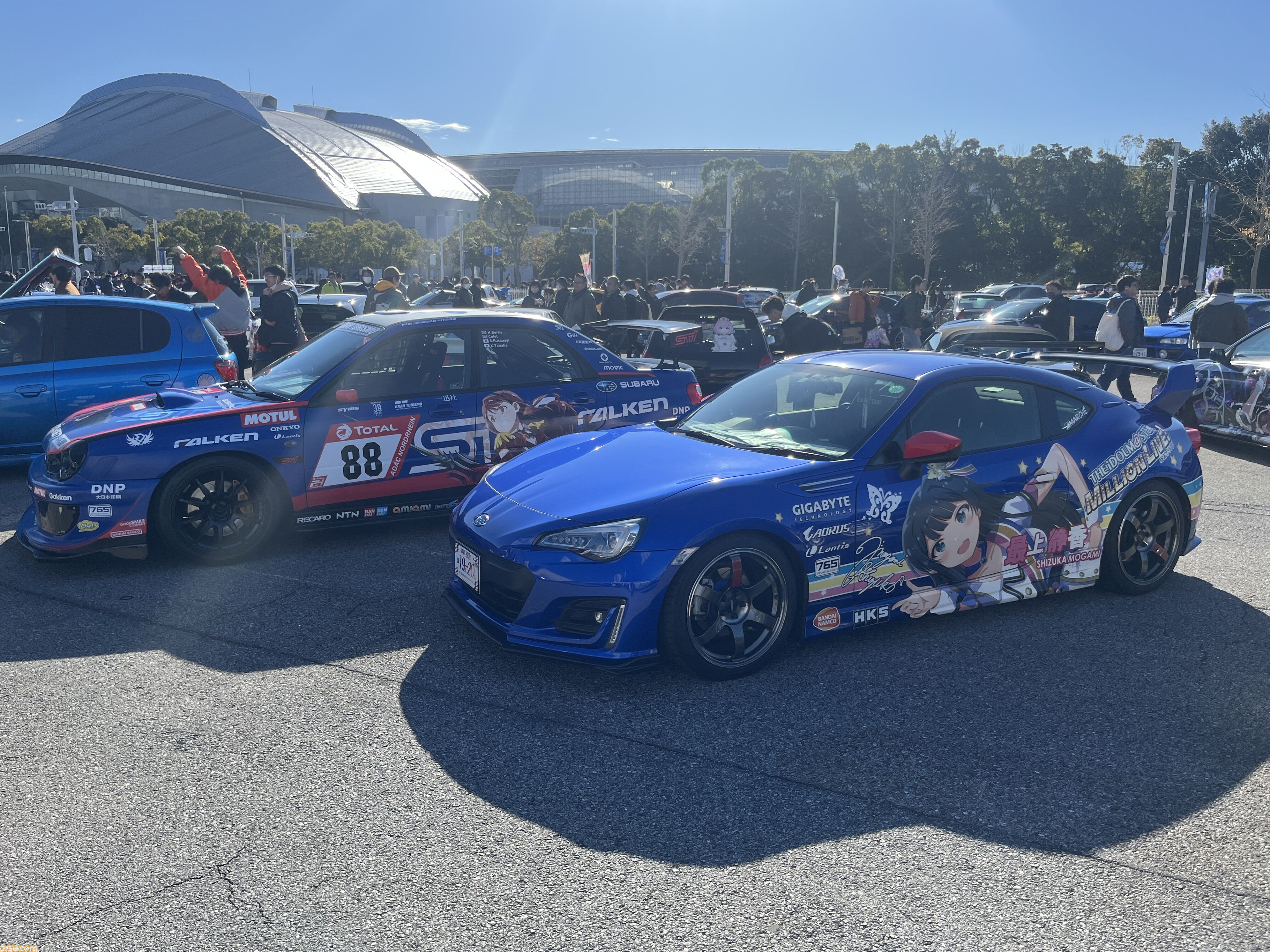 『アイマスエキスポ』リポート。プロデューサーたちによる創作物や痛車&痛バイクの展示、アイドルたちによるライブステージなど、『アイマス』への“アイ”が存分に集う