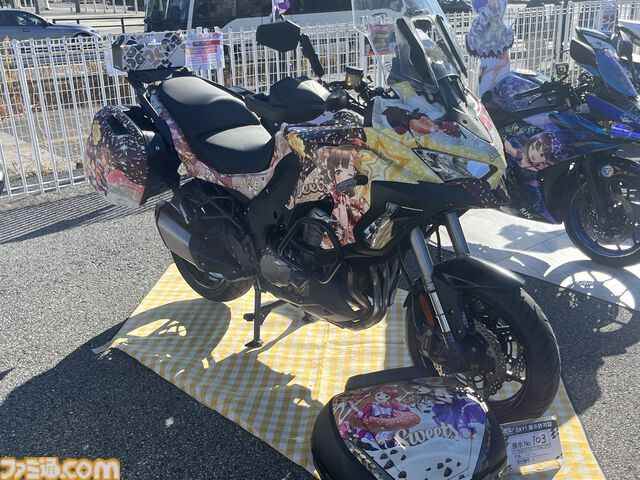 『アイマスエキスポ』リポート。プロデューサーたちによる創作物や痛車&痛バイクの展示、アイドルたちによるライブステージなど、『アイマス』への“アイ”が存分に集う