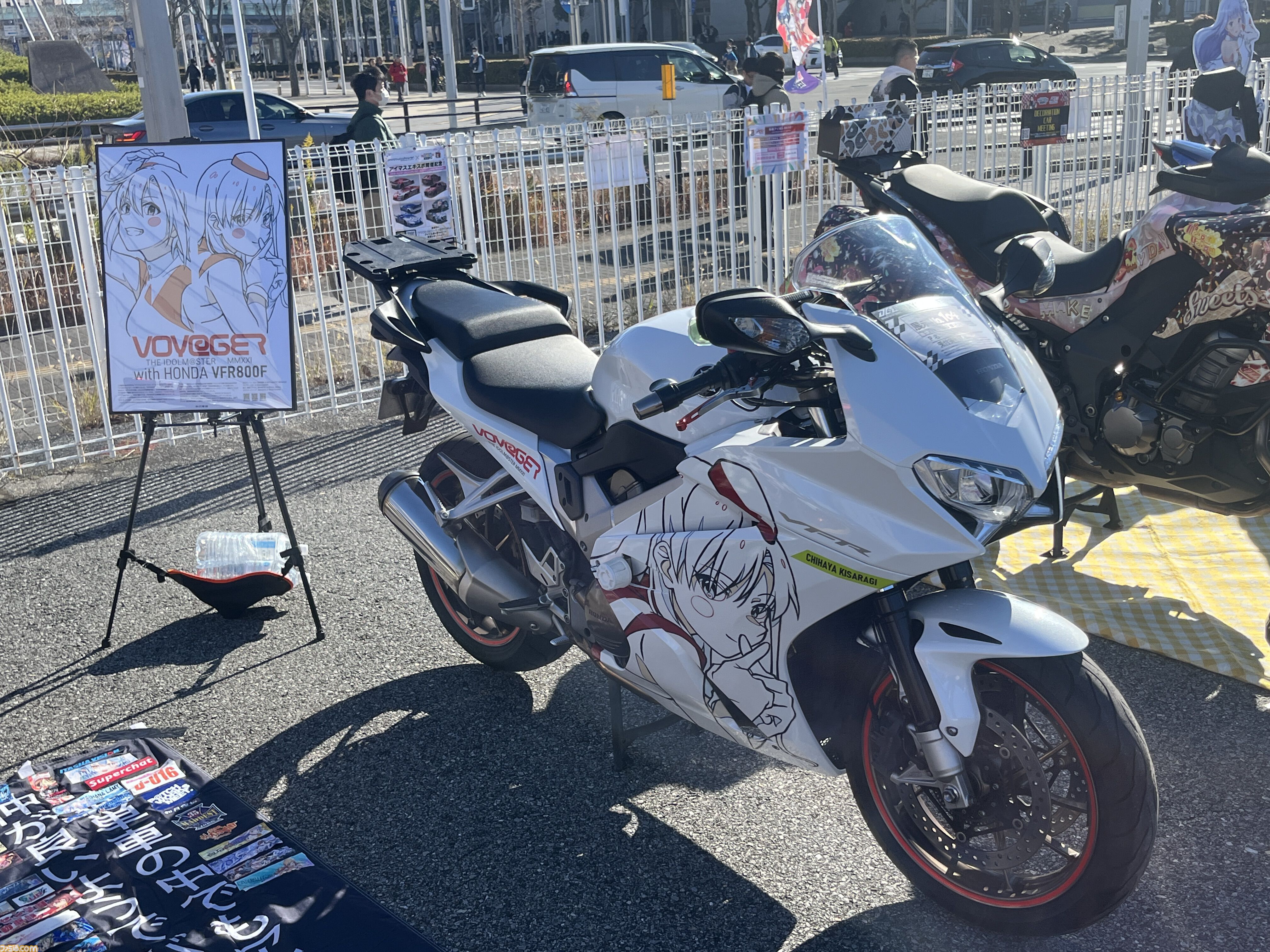 『アイマスエキスポ』リポート。プロデューサーたちによる創作物や痛車&痛バイクの展示、アイドルたちによるライブステージなど、『アイマス』への“アイ”が存分に集う