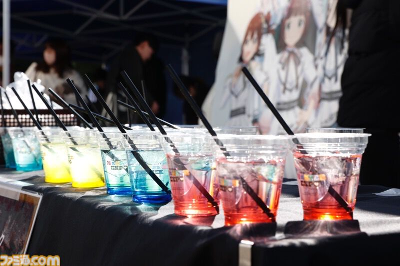 『アイマスエキスポ』リポート。プロデューサーたちによる創作物や痛車&痛バイクの展示、アイドルたちによるライブステージなど、『アイマス』への“アイ”が存分に集う