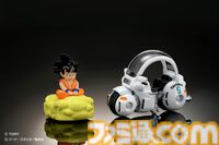 『ドラゴンボール』のトミカが登場。第1弾は“孫悟空の筋斗雲”と“ブルマのバイク”。今後も“フリーザの小型ポッド”などが続々発売