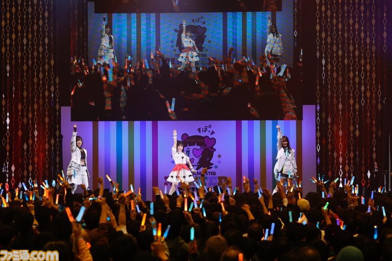 学マス』合同イベント初参戦のステージではライブパフォーマンスだけで