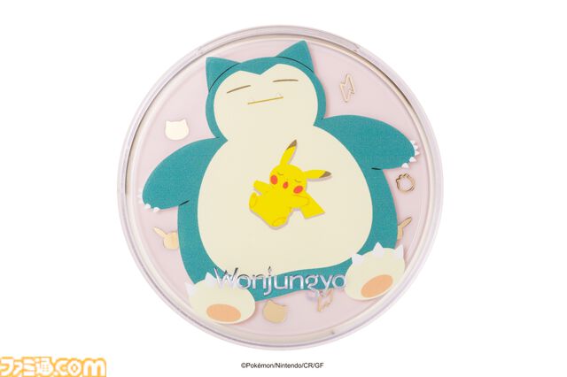 『ポケモン』×“ウォンジョンヨ”とのコラボコスメが発売決定。口に手を当てたポーズがかわいいピカチュウのベースメイクアイテムなどが登場