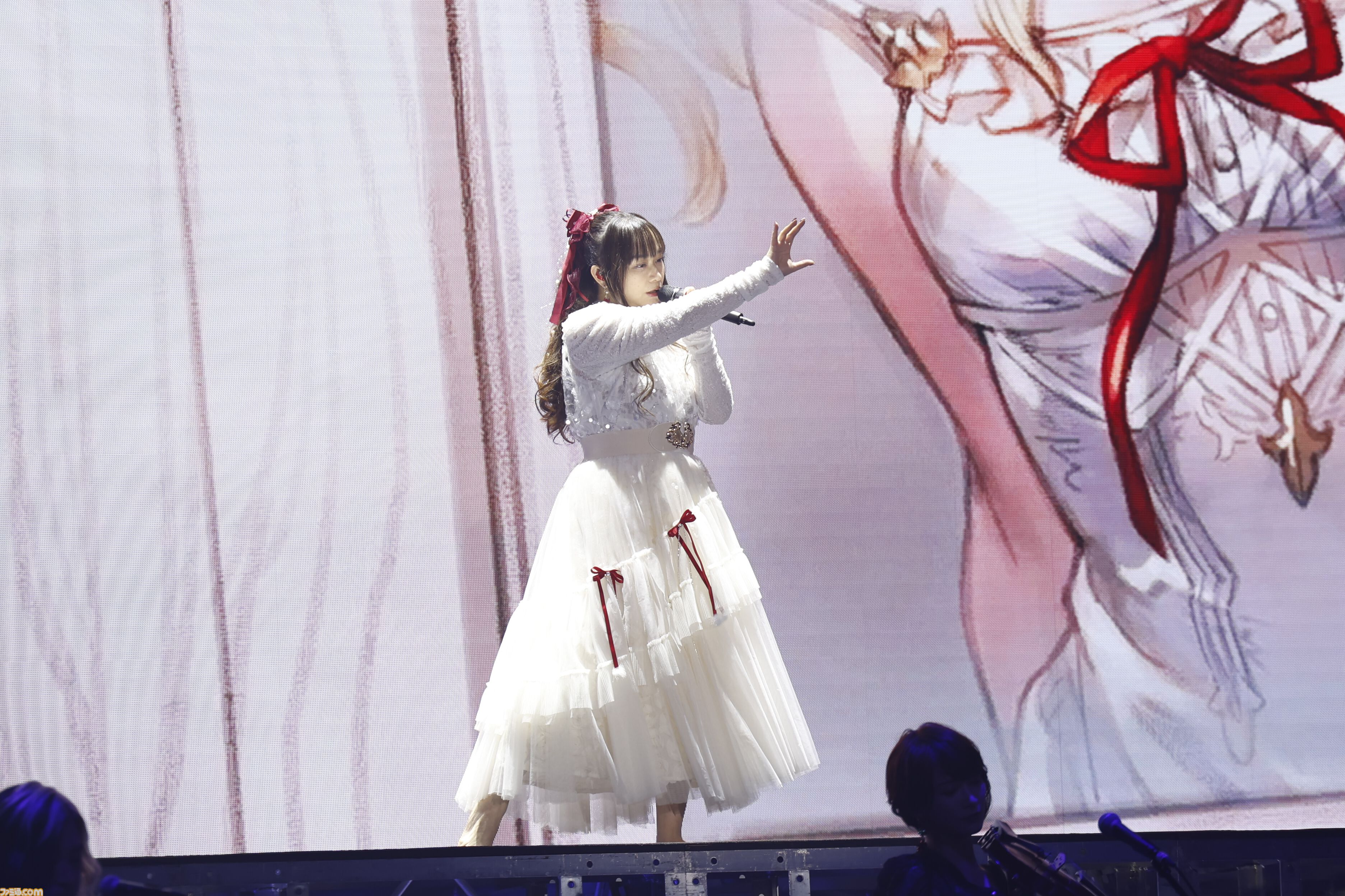 『グラブルフェス2024』ナイトパーティーリポート。怒涛の勢いで展開される声優陣のパフォーマンスに熱狂。小林太郎さんがアオイドスの『Unfinished Melody』をカバーするサプライズも！