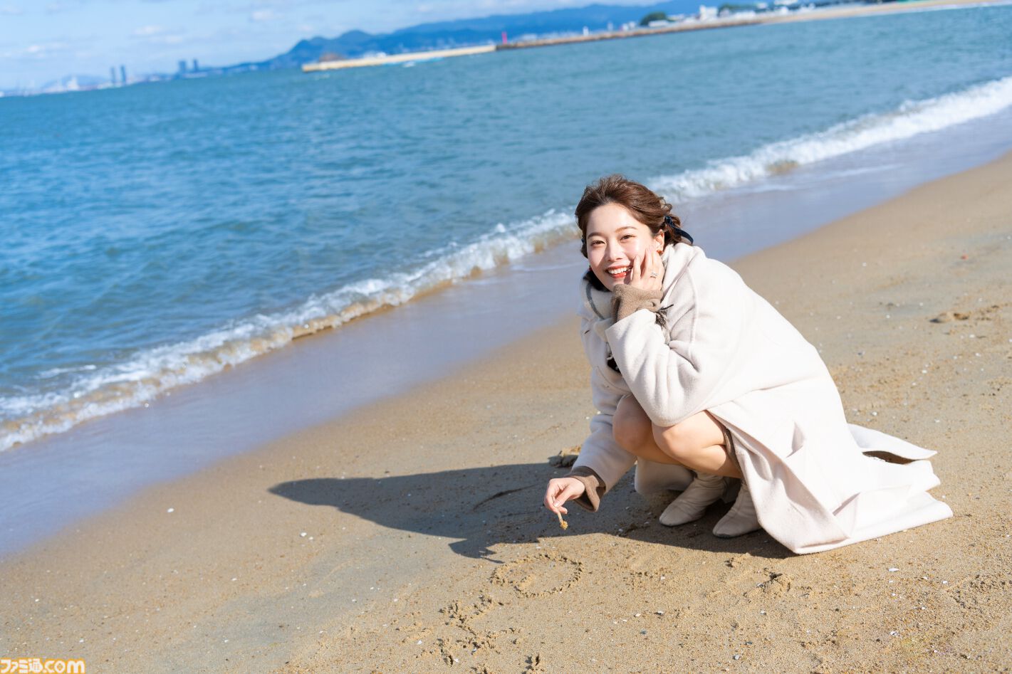 小坂井祐莉絵さん＆山田麻莉奈さんとデートしている気分になれる記事。「福岡イイ」と感じられた『制服カノジョ』聖地巡礼バスツアーリポートを写真盛りだくさんでお届け