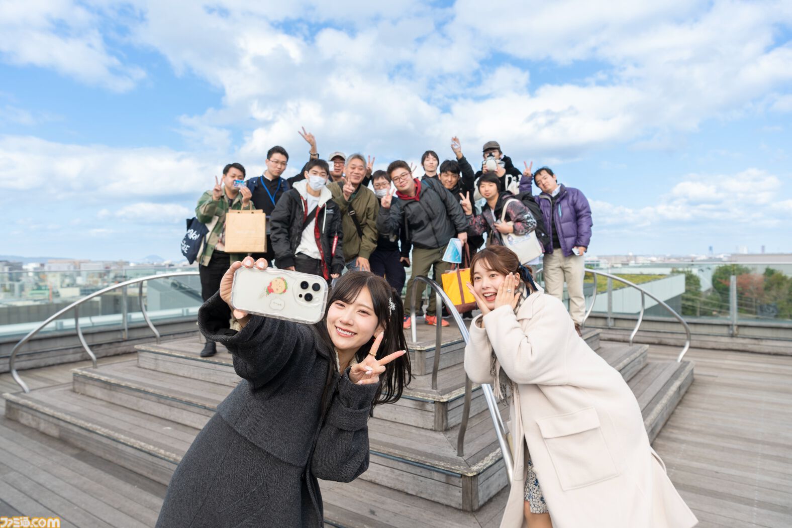 小坂井祐莉絵さん＆山田麻莉奈さんとデートしている気分になれる記事。「福岡イイ」と感じられた『制服カノジョ』聖地巡礼バスツアーリポートを写真盛りだくさんでお届け