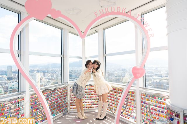 小坂井祐莉絵さん＆山田麻莉奈さんとデートしている気分になれる記事。「福岡イイ」と感じられた『制服カノジョ』聖地巡礼バスツアーリポートを写真盛りだくさんでお届け