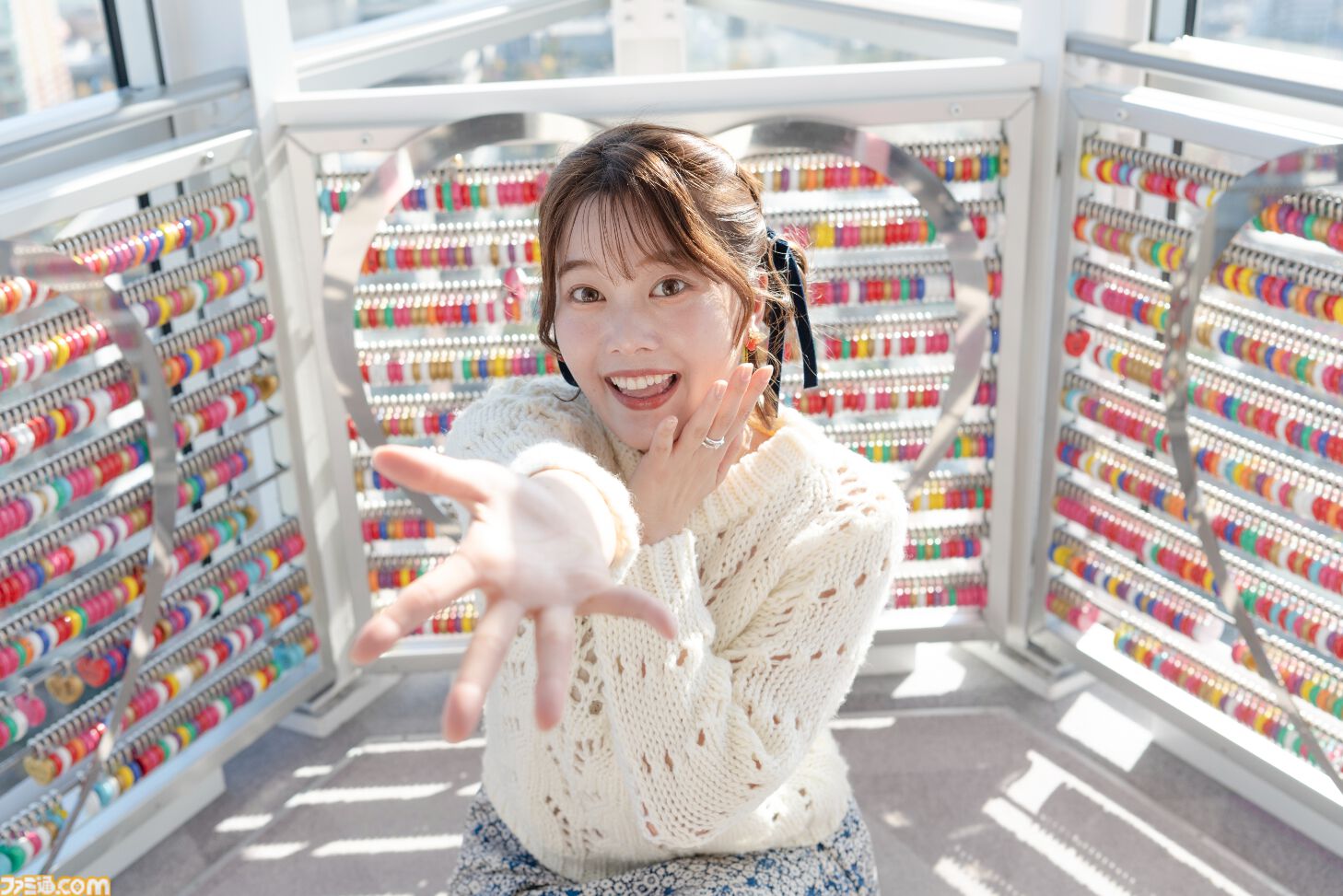 小坂井祐莉絵さん＆山田麻莉奈さんとデートしている気分になれる記事。「福岡イイ」と感じられた『制服カノジョ』聖地巡礼バスツアーリポートを写真盛りだくさんでお届け
