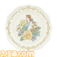 『ディズニープリンセス』一番くじが本日（12/27）発売。『美女と野獣』を象徴する“魔法のバラ”再現のライトは幻想的なインテリアに