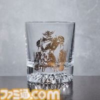 『グレンダイザーU』コラボパッケージのクラフトジン“富士の神”が発売。墨絵師 羽水もきゅデザインのパッケージが渋い