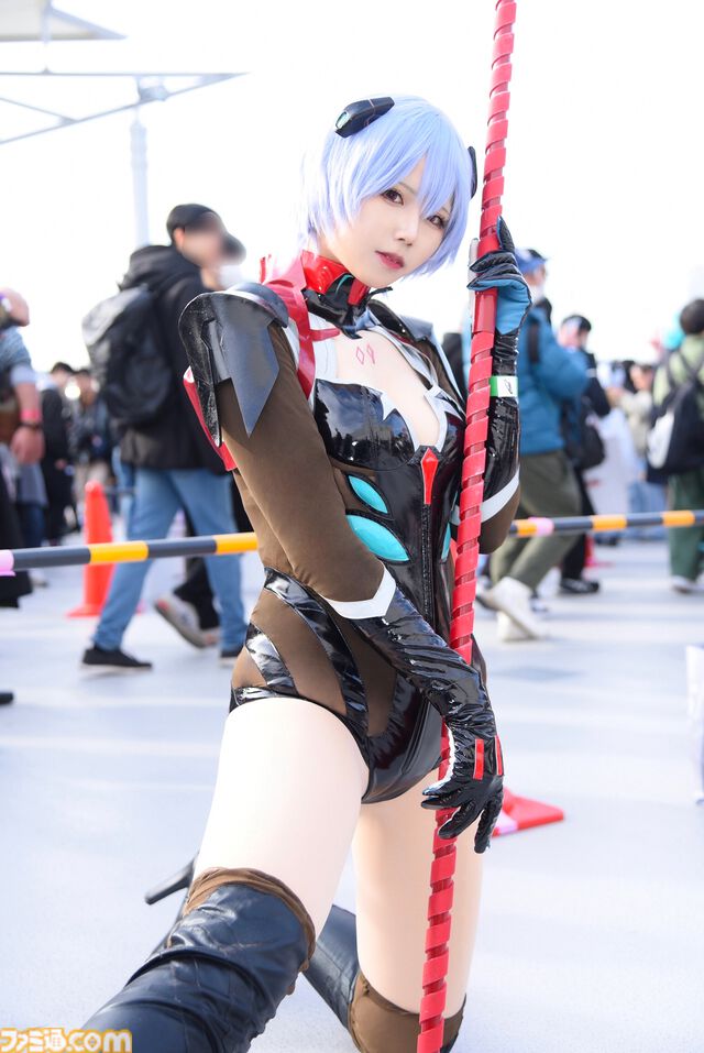 【コミケ2024冬】コスプレ特集。『NIKKE』怪盗クエンシーにレッドシューズ、ラピ：レッドフードなど素敵なレイヤーがずらり！ マルシルの「以来の才女」は欠席