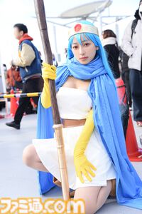 コミケ105はコスプレも熱い！ 『ドラクエ3 リメイク』勇者＆賢者、花嫁姿の『ニーア』2B、『着せ恋』喜多川バニー、『葬送のフリーレン』メトーデなど