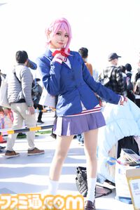 コミケ105はコスプレも熱い！ 『ドラクエ3 リメイク』勇者＆賢者、花嫁姿の『ニーア』2B、『着せ恋』喜多川バニー、『葬送のフリーレン』メトーデなど