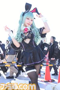 コミケ105はコスプレも熱い！ 『ドラクエ3 リメイク』勇者＆賢者、花嫁姿の『ニーア』2B、『着せ恋』喜多川バニー、『葬送のフリーレン』メトーデなど