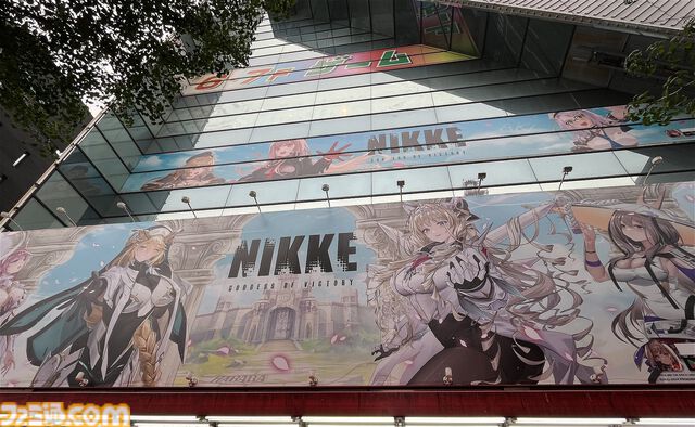 【NIKKE】秋葉原ドンキの巨大広告が展示。看板に隠されたCDKEYのピースをつなげるとジュエル300個がもらえる【ニケ】