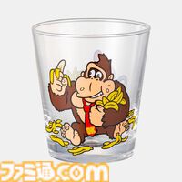 『ドンキーコング』タルを背負えるショルダーバッグが発売。ドンキーやディディーになりきれるフリースなど新作グッズが多数登場