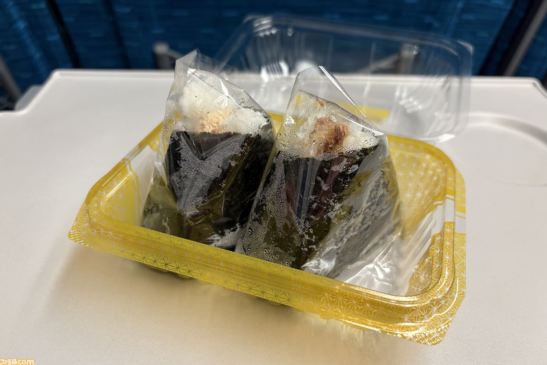 『運任せの召喚士』電車の駅ですごろくをすると楽しい。プレイ結果をさいころ代わりに東京・平井や遠くに行くし名物グルメも食べる。